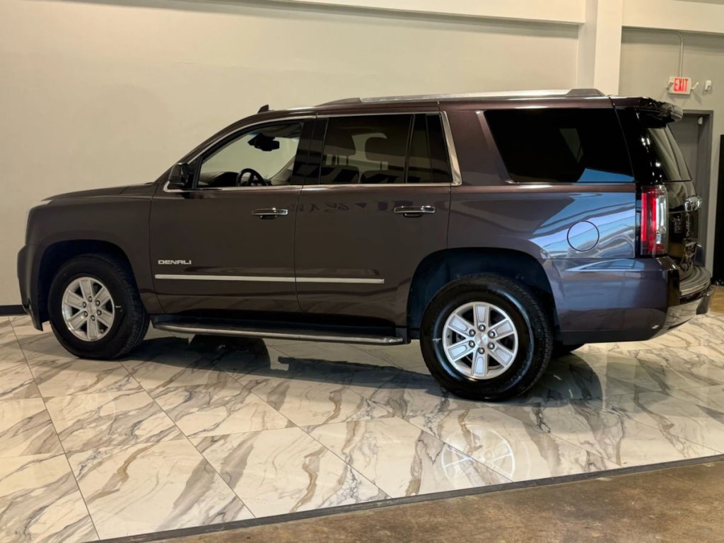 2016 GMC Yukon Image 9