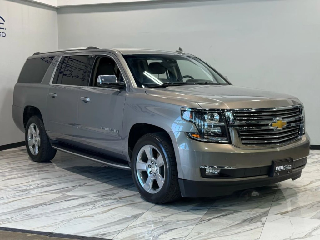 2019 Chevrolet Suburban Image 4