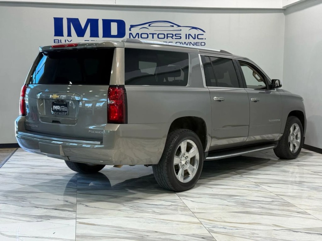 2019 Chevrolet Suburban Image 6