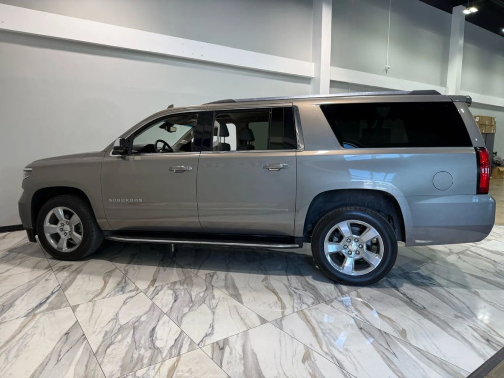 2019 Chevrolet Suburban Image 9