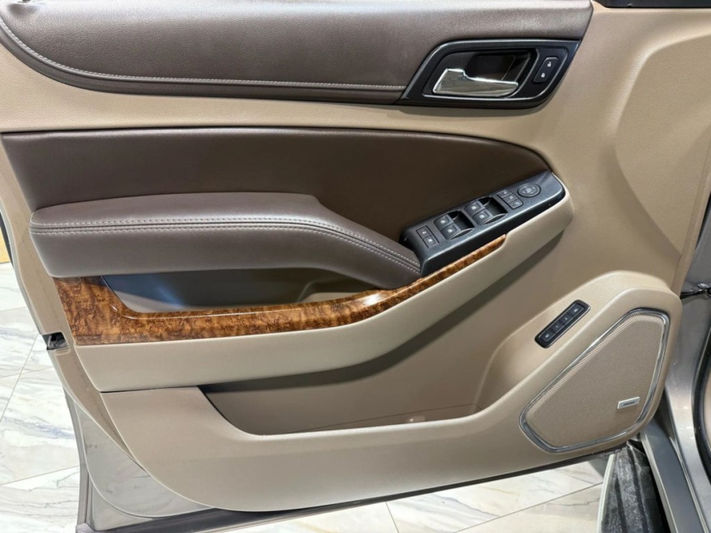2019 Chevrolet Suburban Image 11