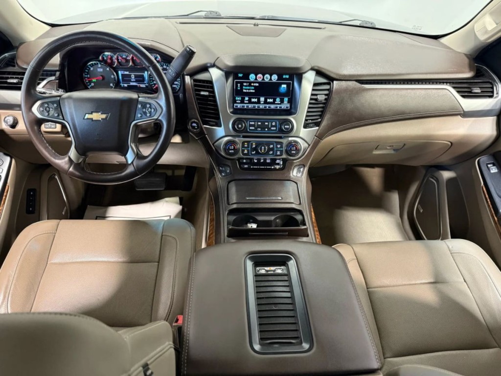 2019 Chevrolet Suburban Image 14
