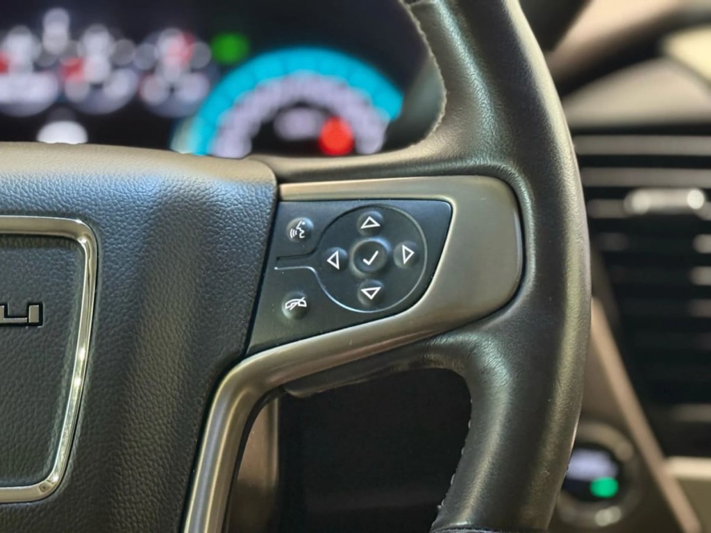 2017 GMC Yukon Image 17
