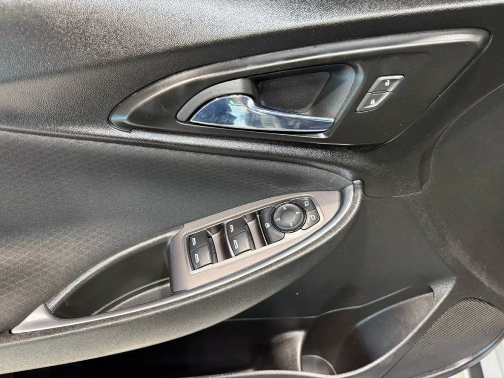 2022 Chevrolet Malibu Image 11