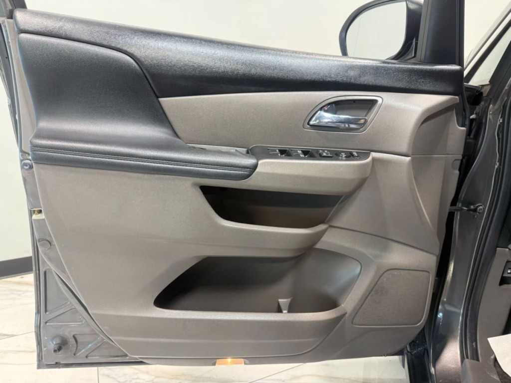 2014 Honda Odyssey Image 10