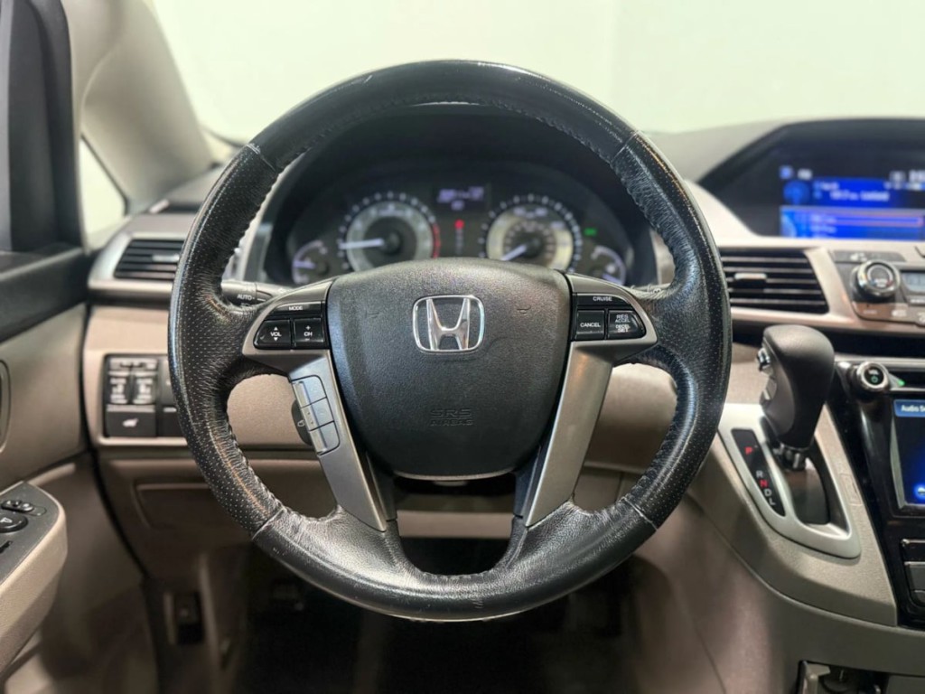2014 Honda Odyssey Image 17