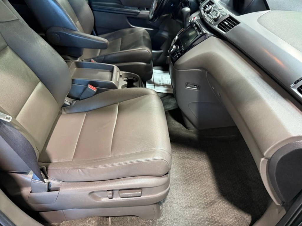 2014 Honda Odyssey Image 29