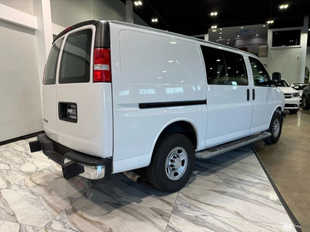 2019 Chevrolet Express Image 6