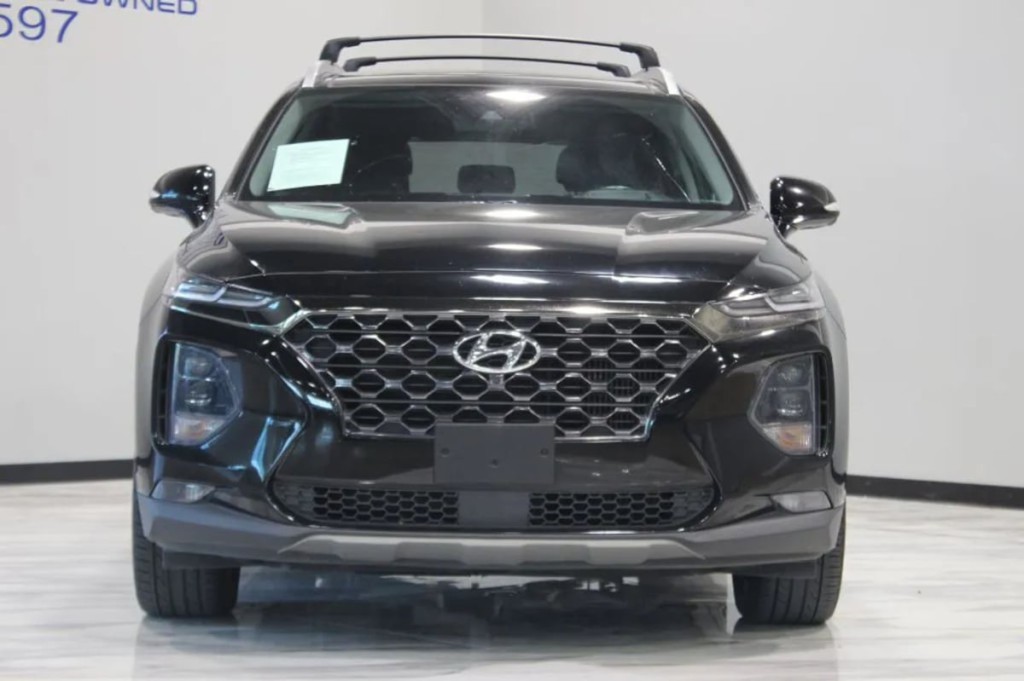 2020 Hyundai Santa Fe Image 2