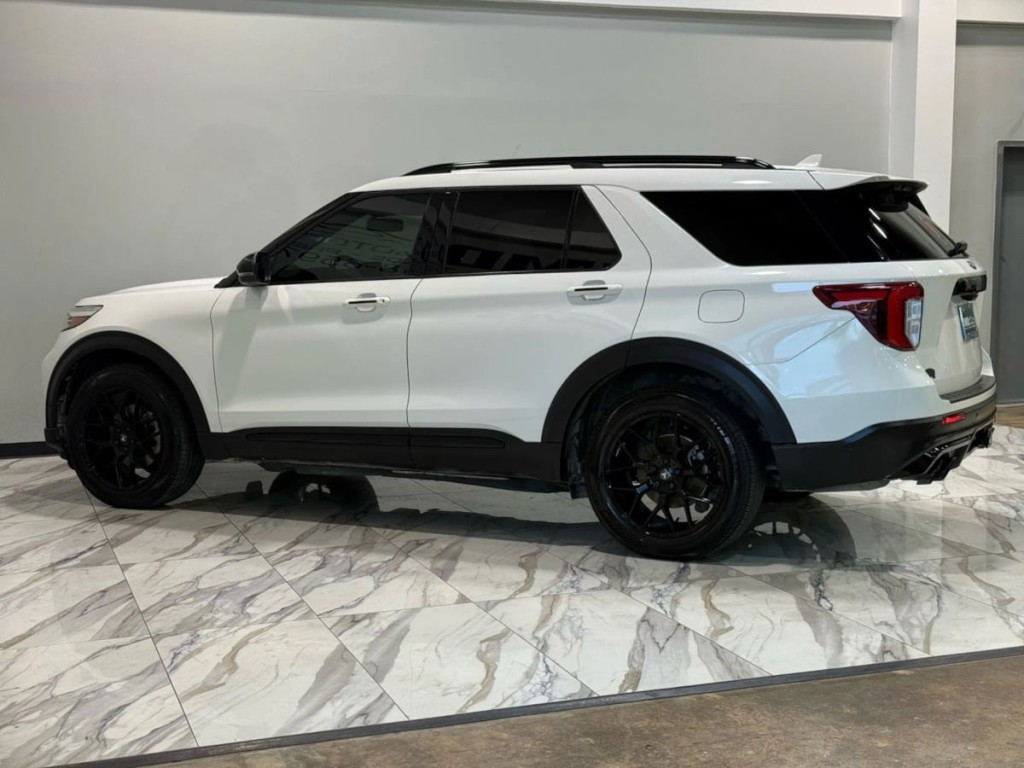 2020 Ford Explorer Image 9
