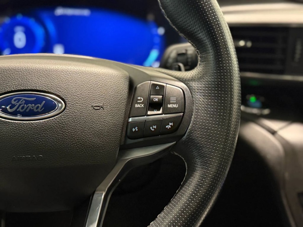 2020 Ford Explorer Image 21