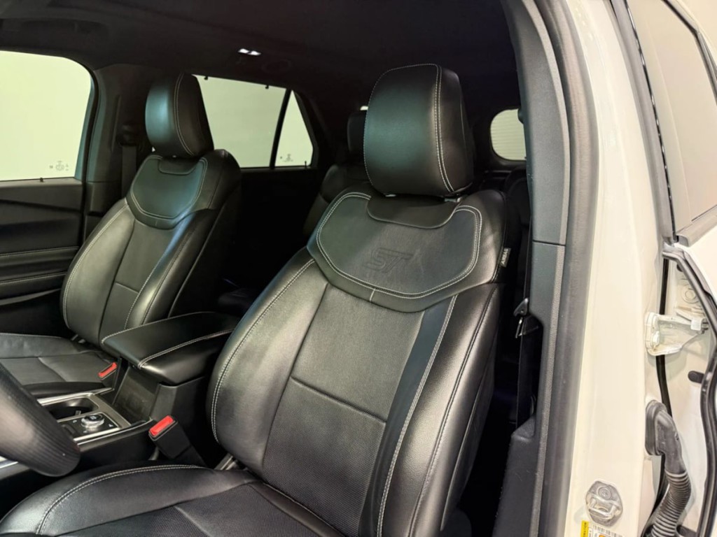 2020 Ford Explorer Image 24