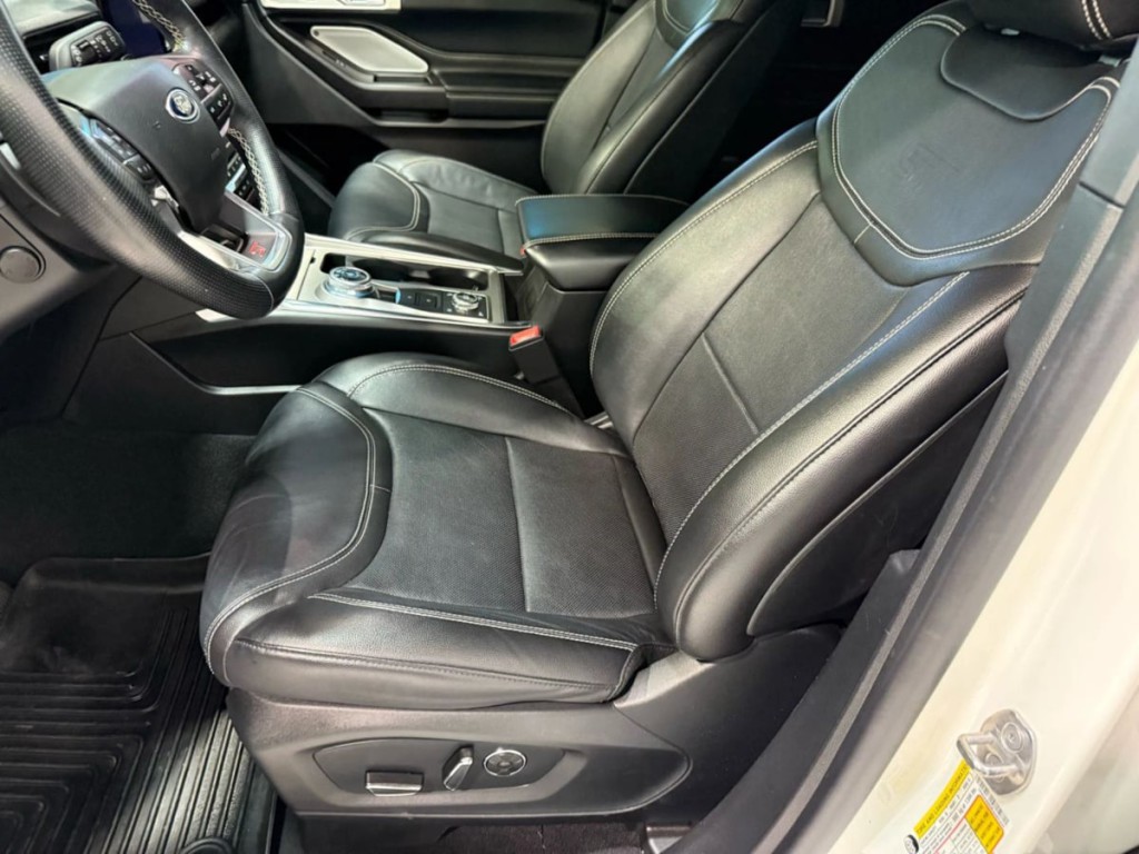 2020 Ford Explorer Image 25