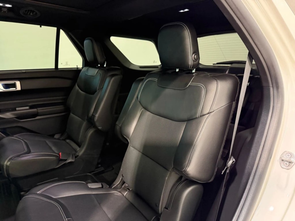 2020 Ford Explorer Image 27