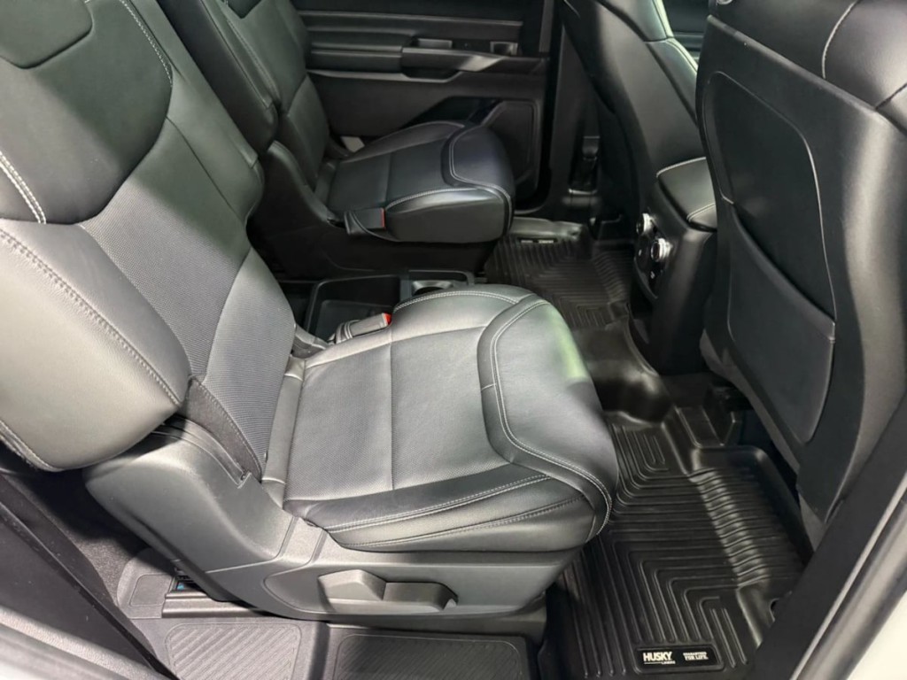 2020 Ford Explorer Image 35