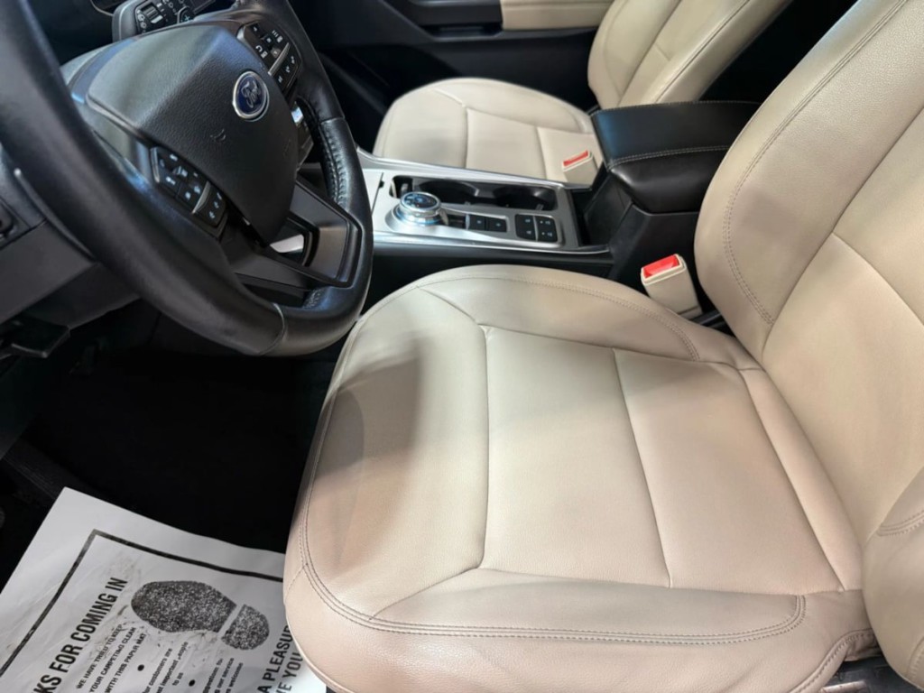 2020 Ford Explorer Image 20
