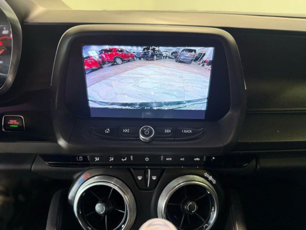 2021 Chevrolet Camaro Image 13