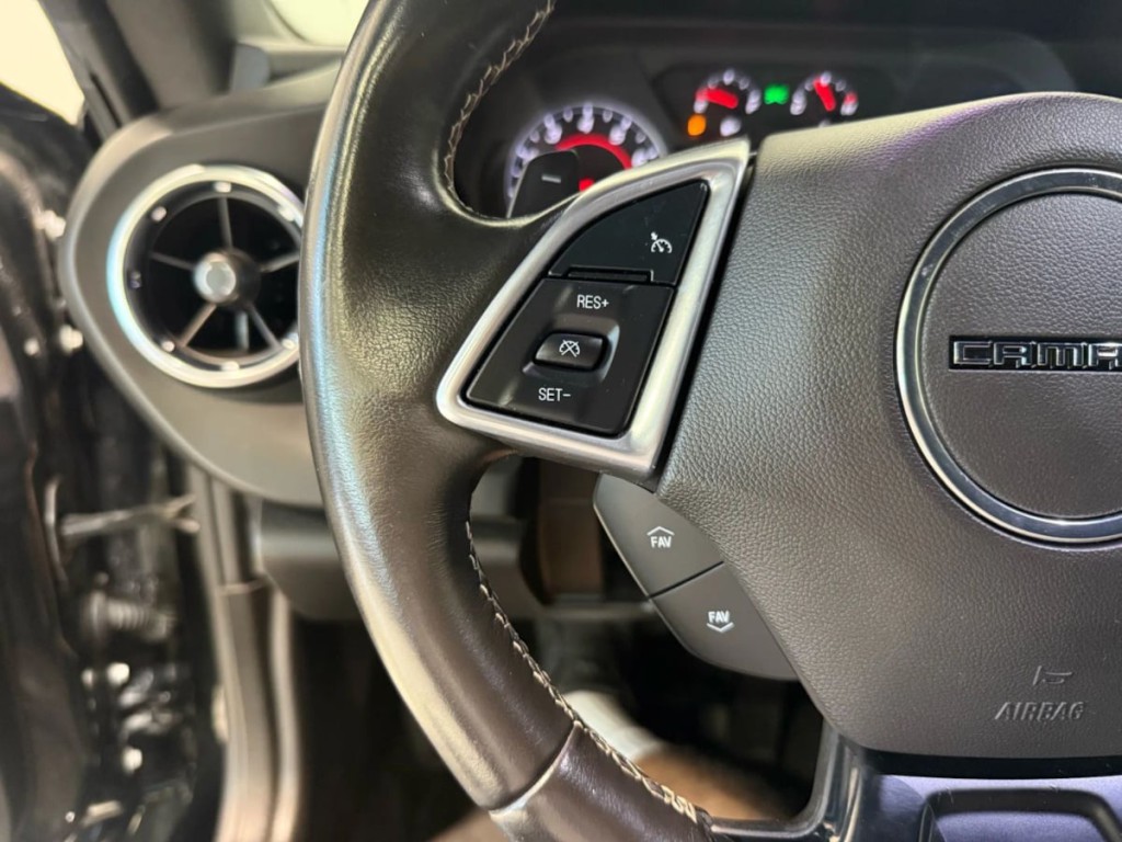 2021 Chevrolet Camaro Image 16