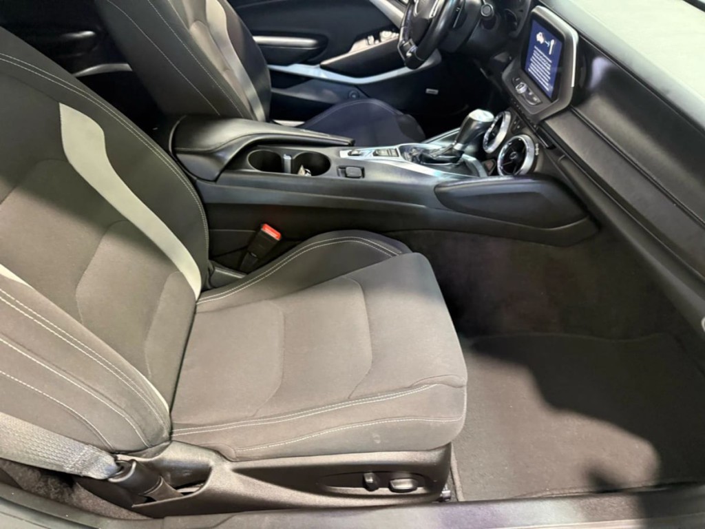 2021 Chevrolet Camaro Image 24