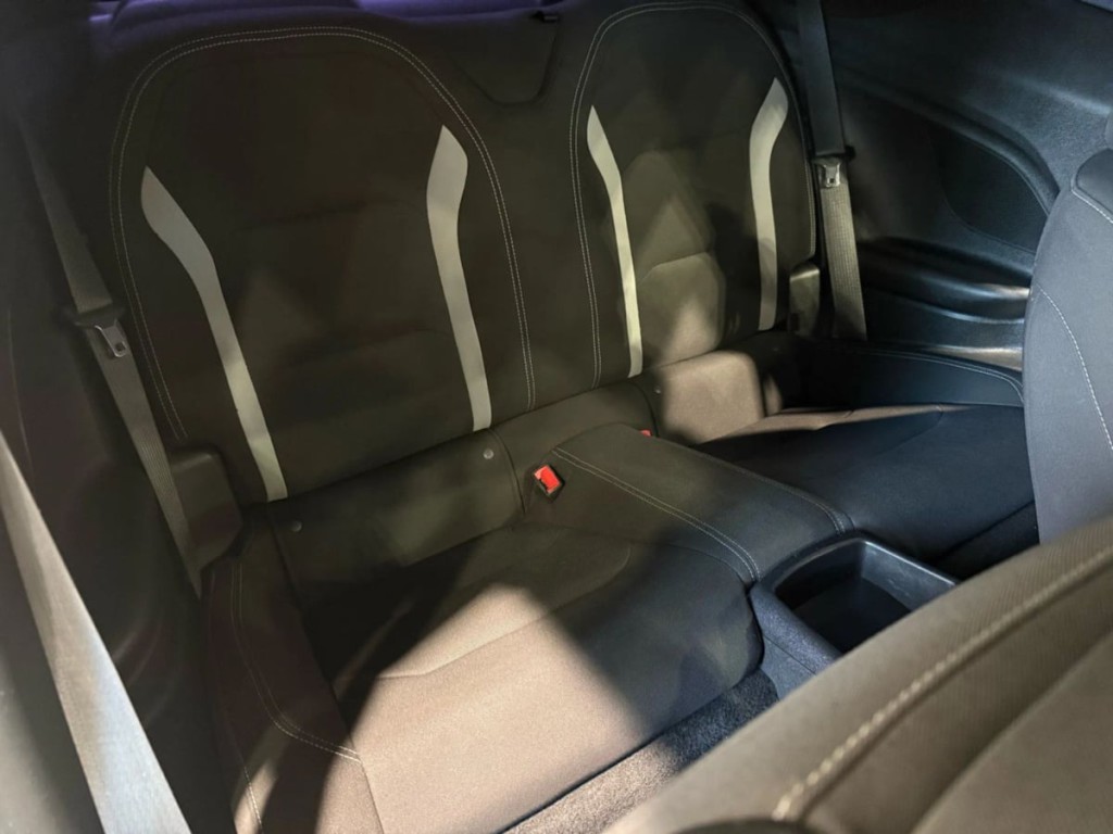 2021 Chevrolet Camaro Image 25