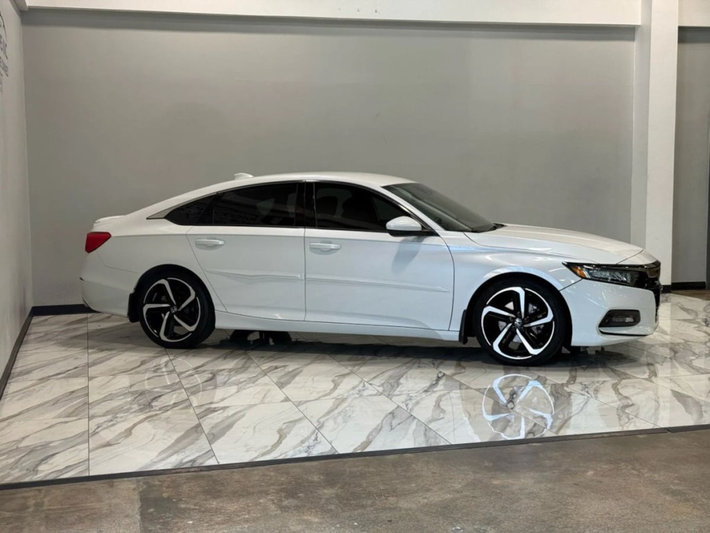 2019 Honda Accord Image 5