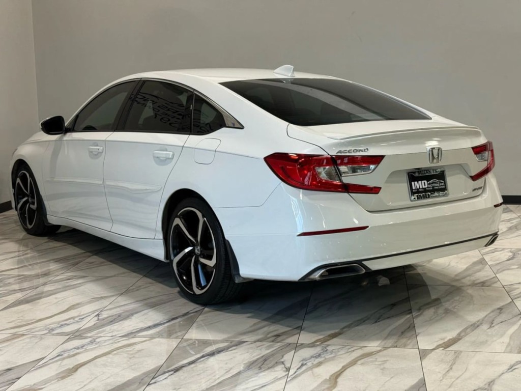2019 Honda Accord Image 8
