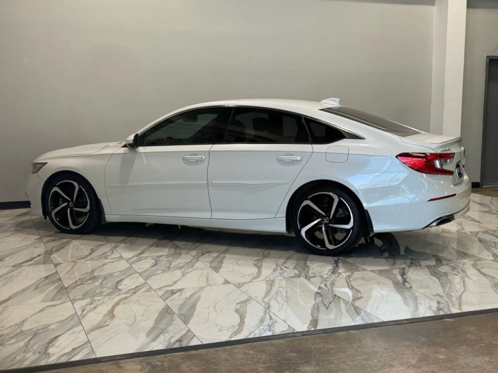 2019 Honda Accord Image 9