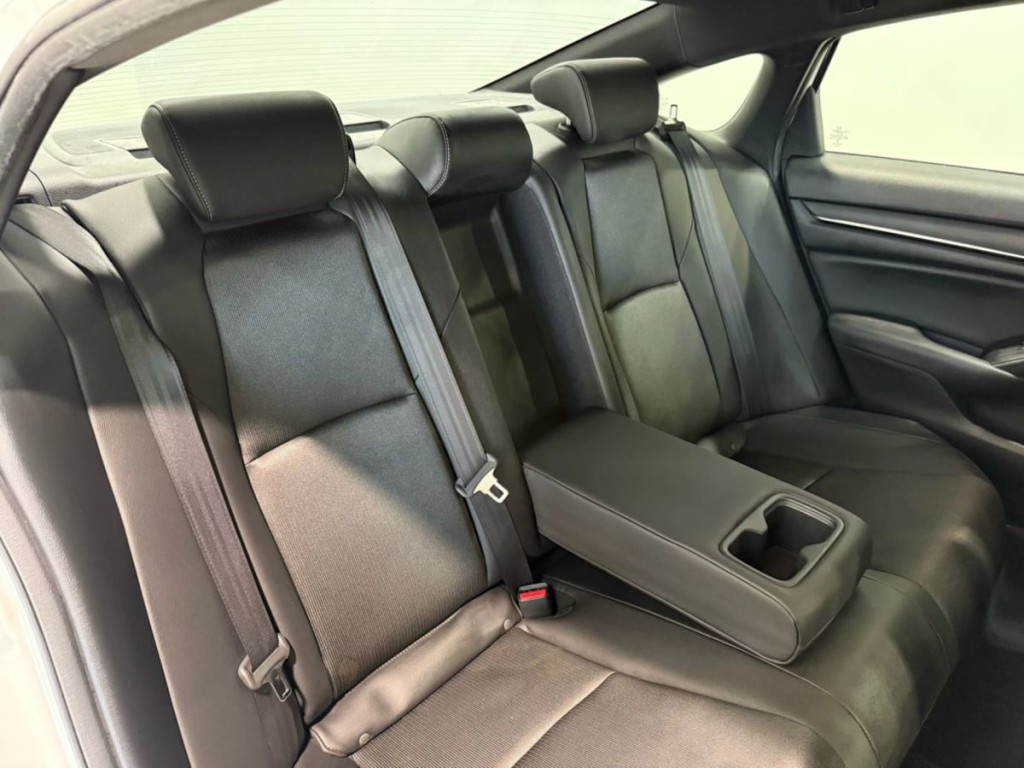 2019 Honda Accord Image 28