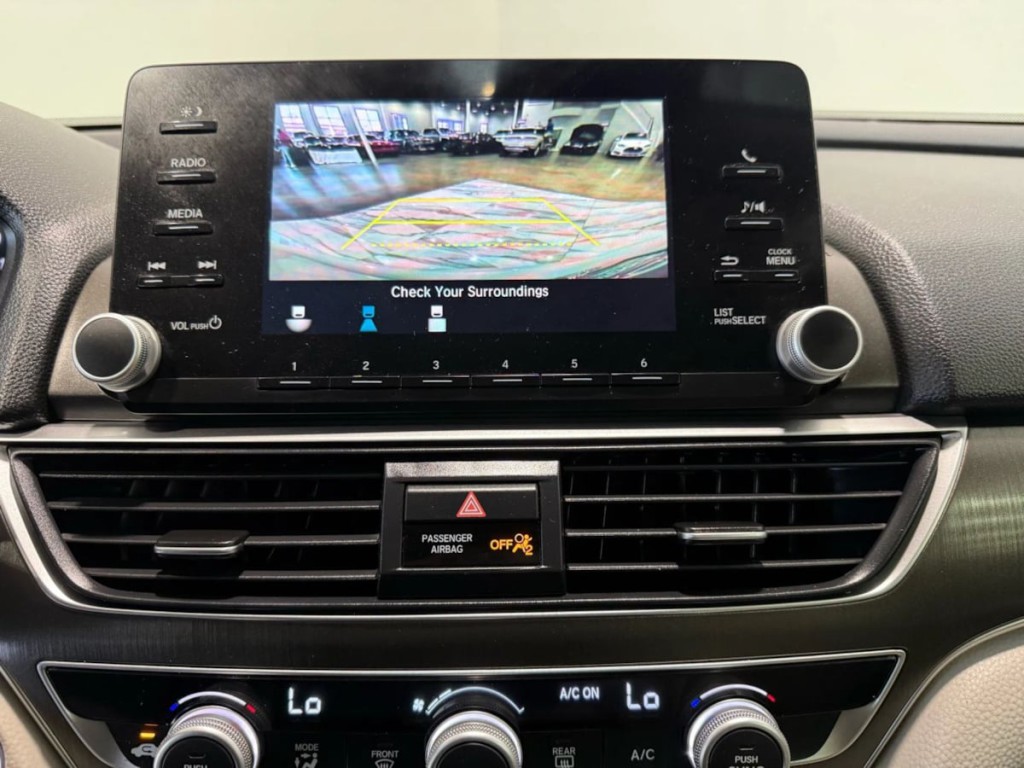 2020 Honda Accord Image 18