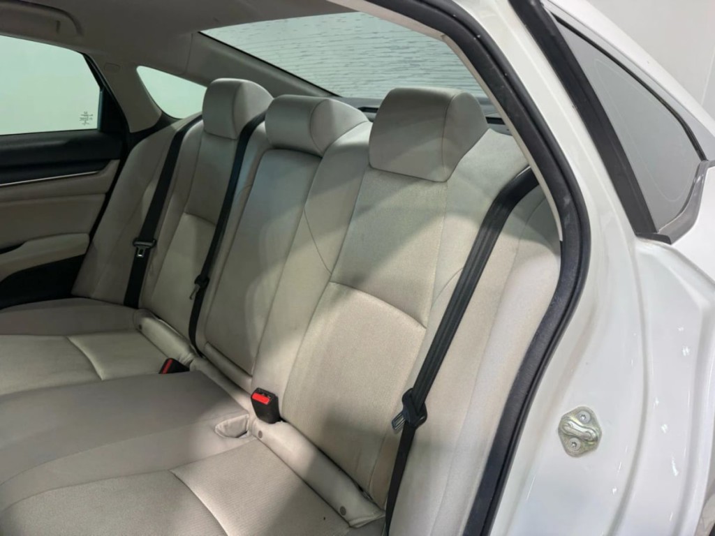 2020 Honda Accord Image 21