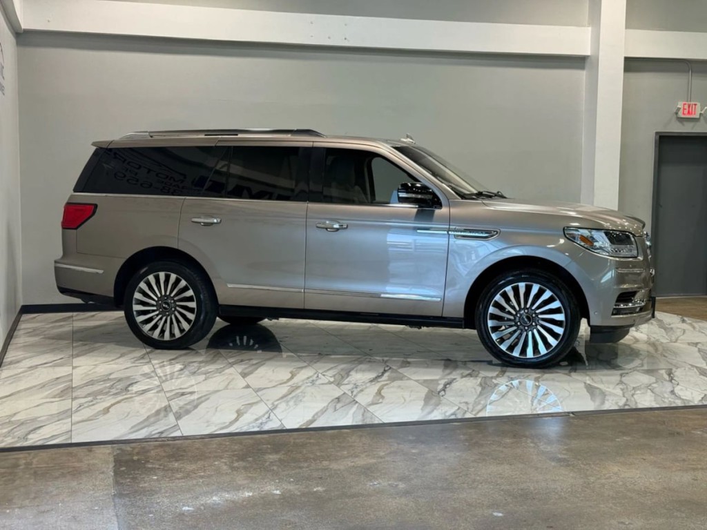2019 Lincoln Navigator Image 4