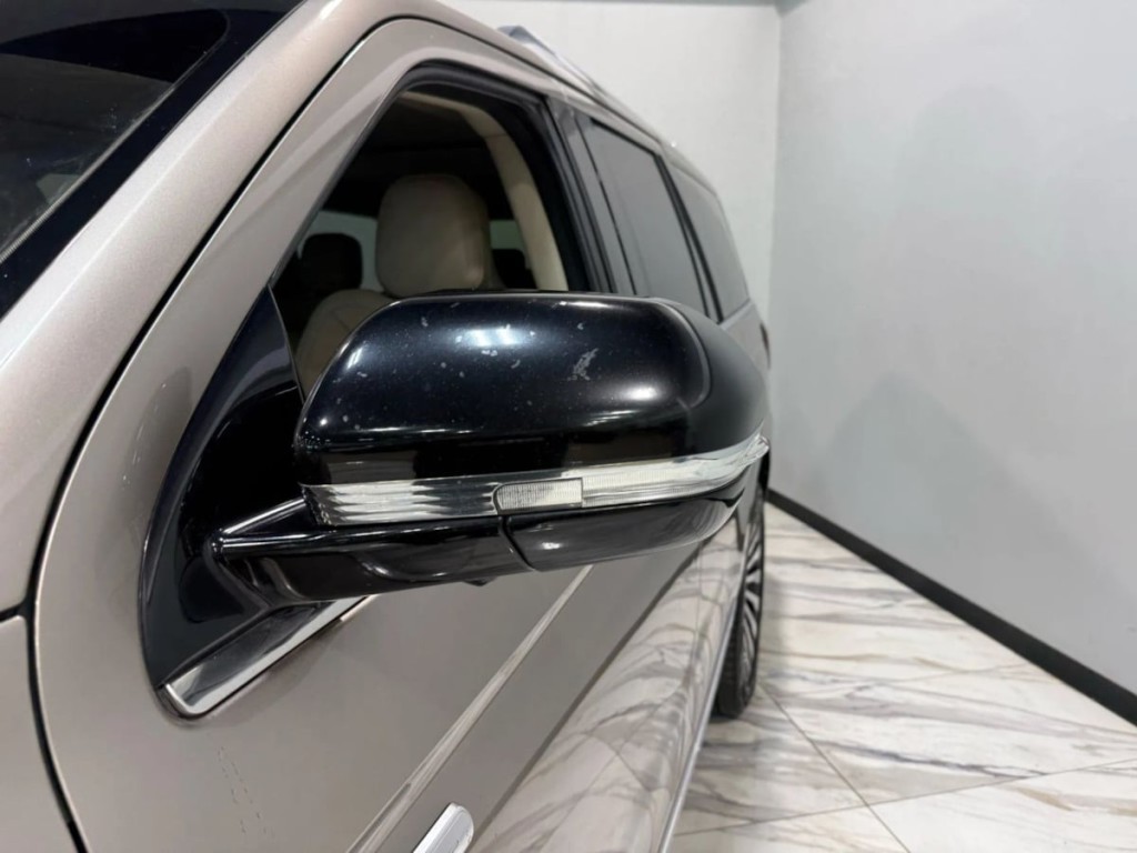 2019 Lincoln Navigator Image 5