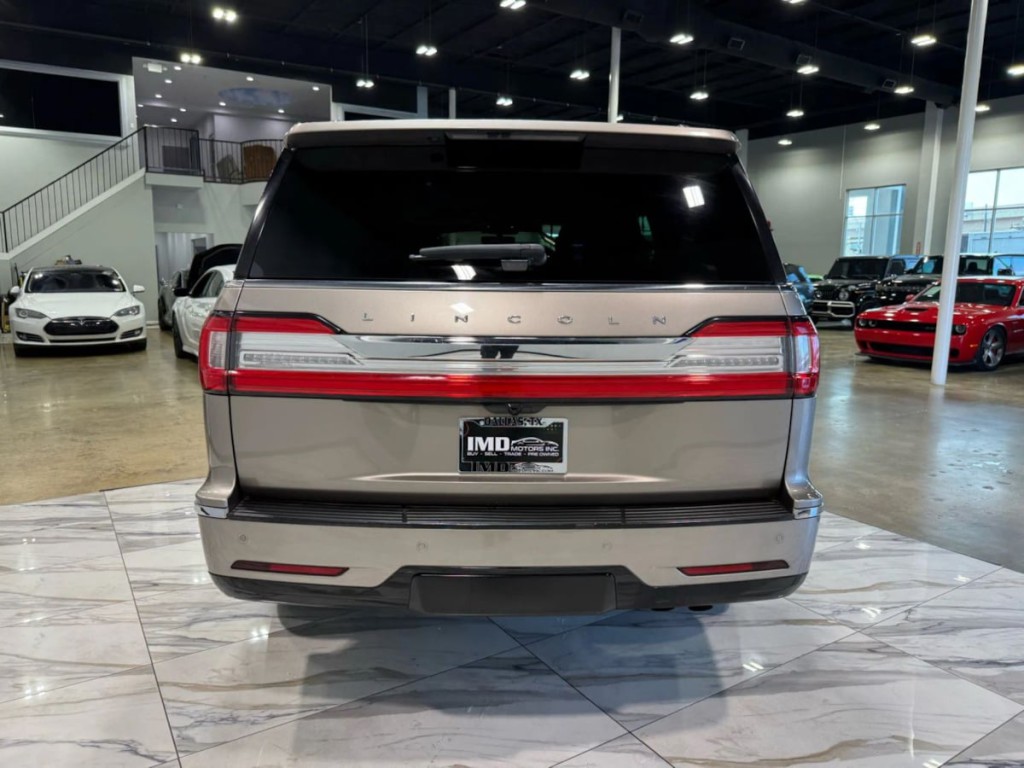 2019 Lincoln Navigator Image 7