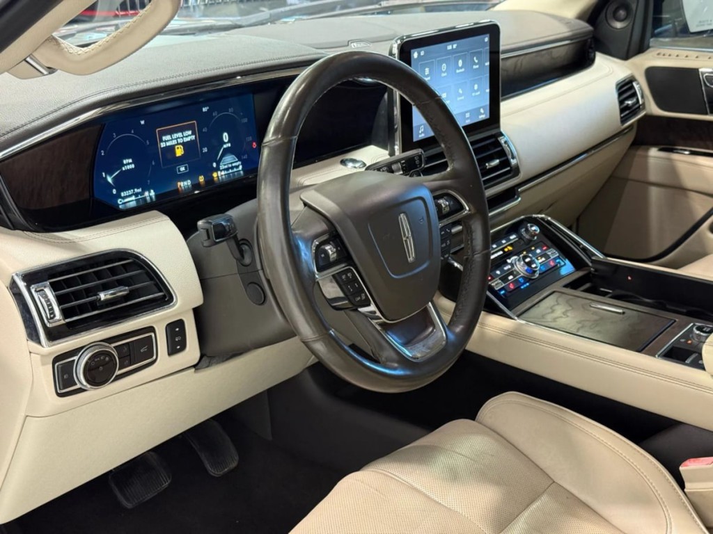 2019 Lincoln Navigator Image 12