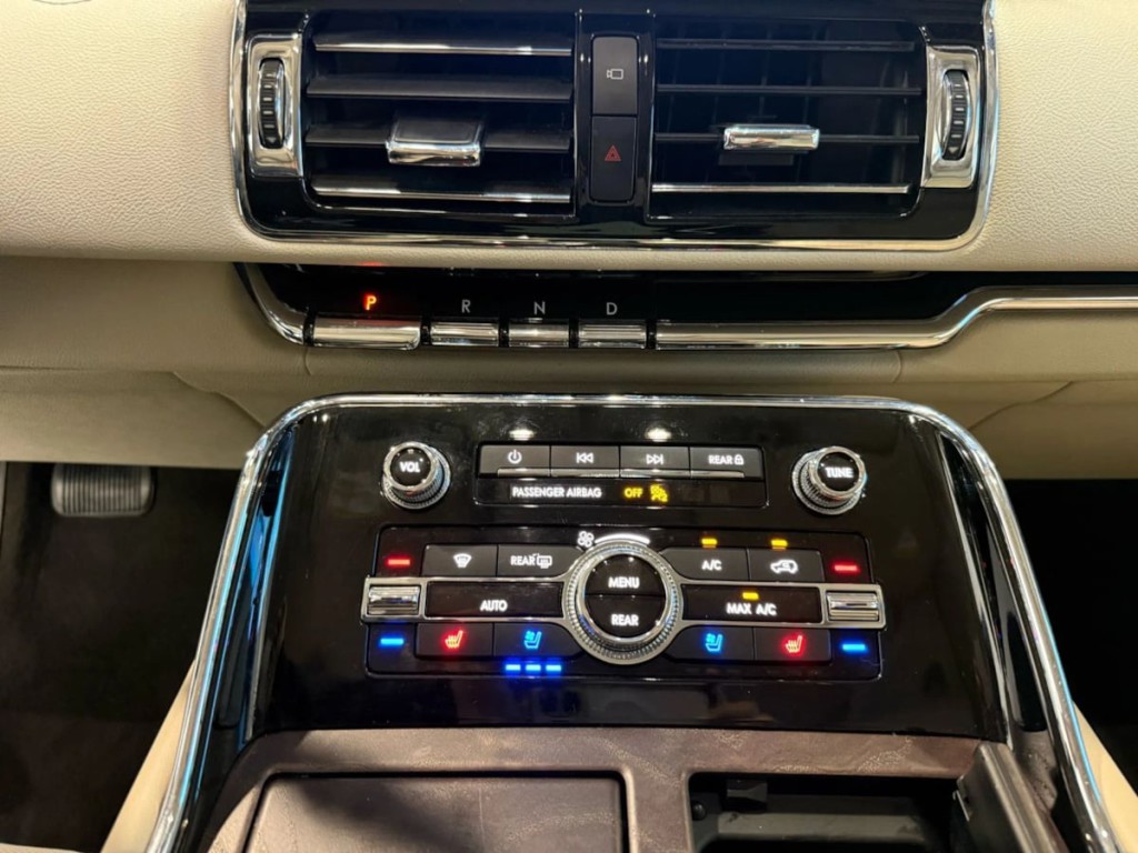 2019 Lincoln Navigator Image 20