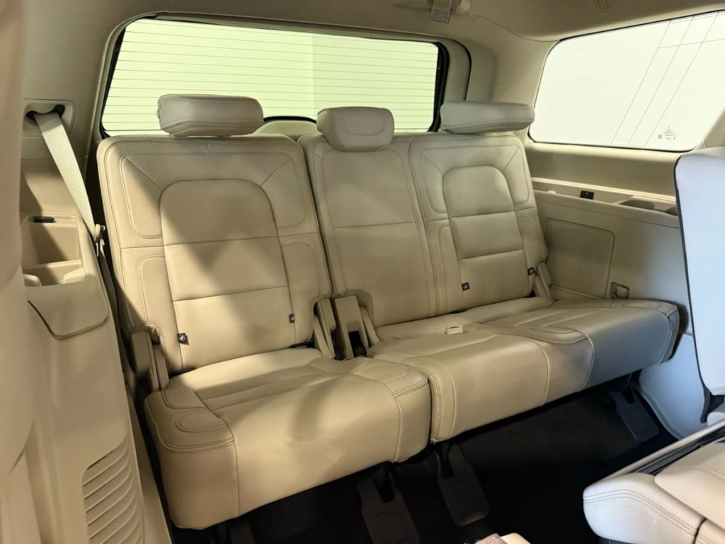 2019 Lincoln Navigator Image 33