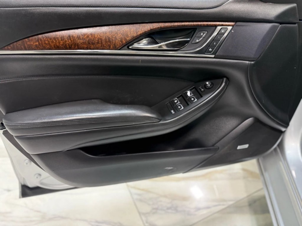 2019 Cadillac CTS Image 12