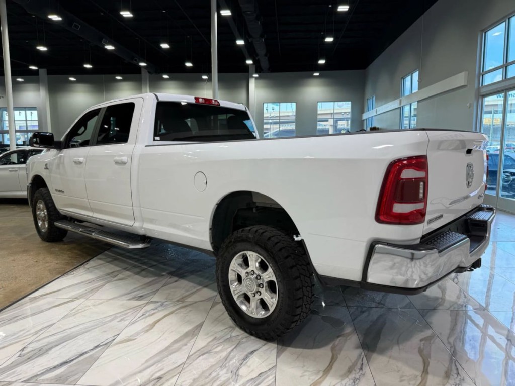 2022 RAM 2500 Image 9