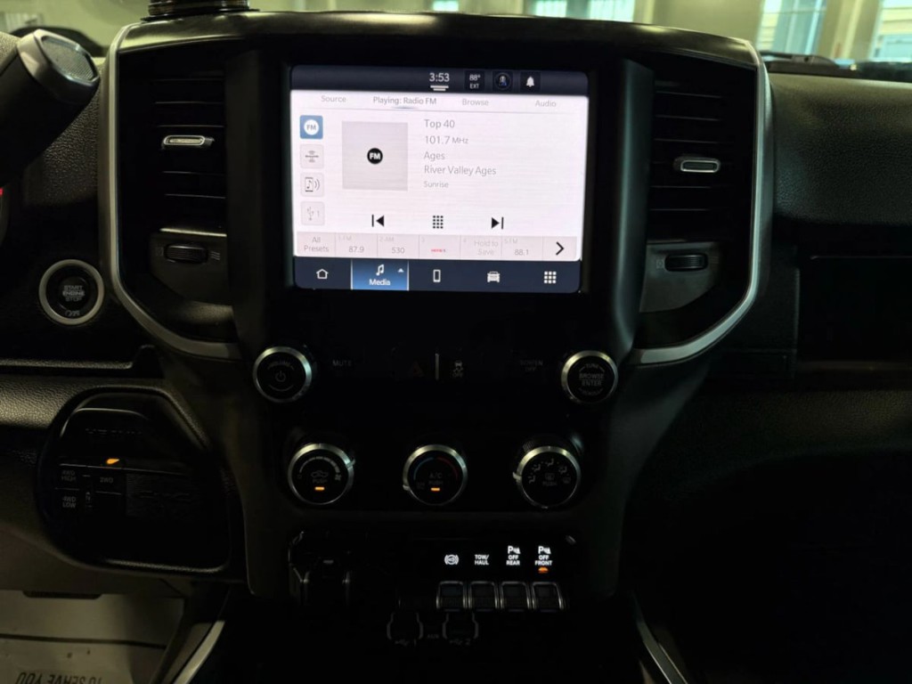 2022 RAM 2500 Image 17