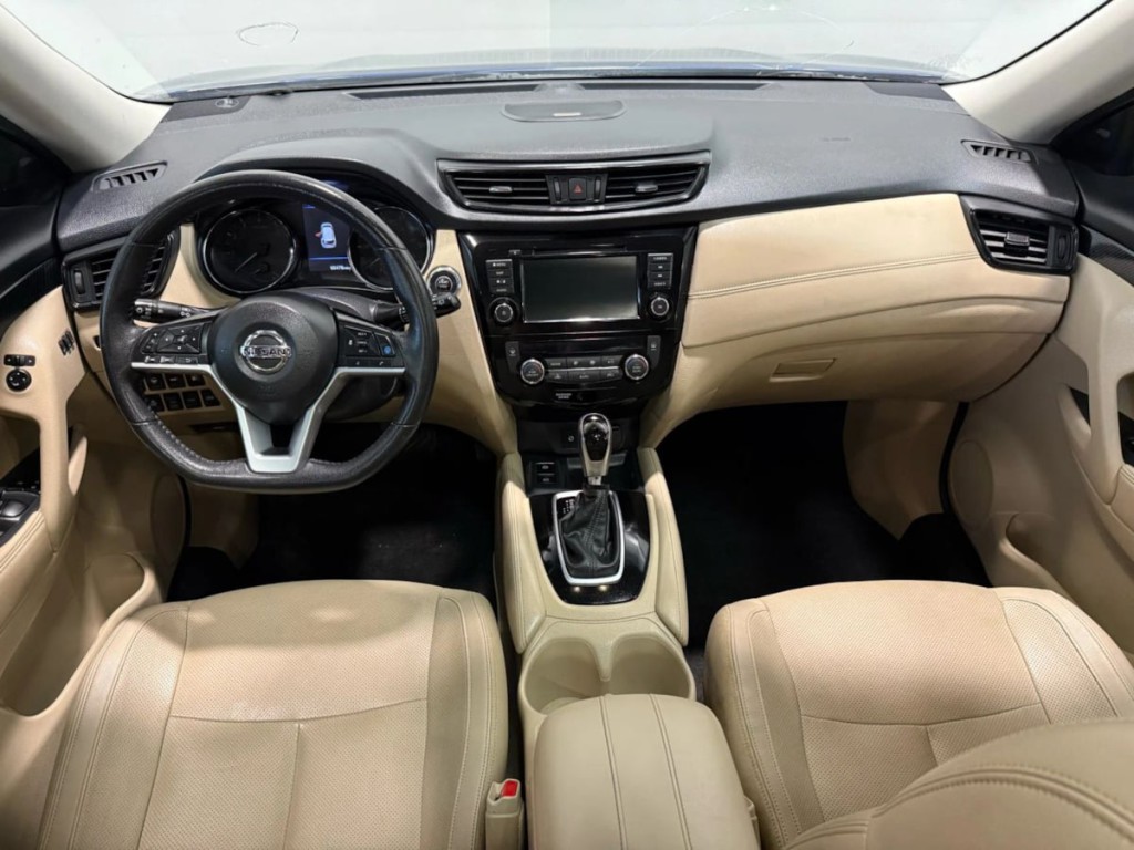 2020 Nissan Rogue Image 15