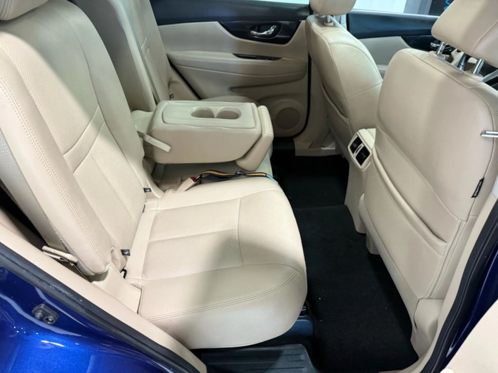 2020 Nissan Rogue Image 33