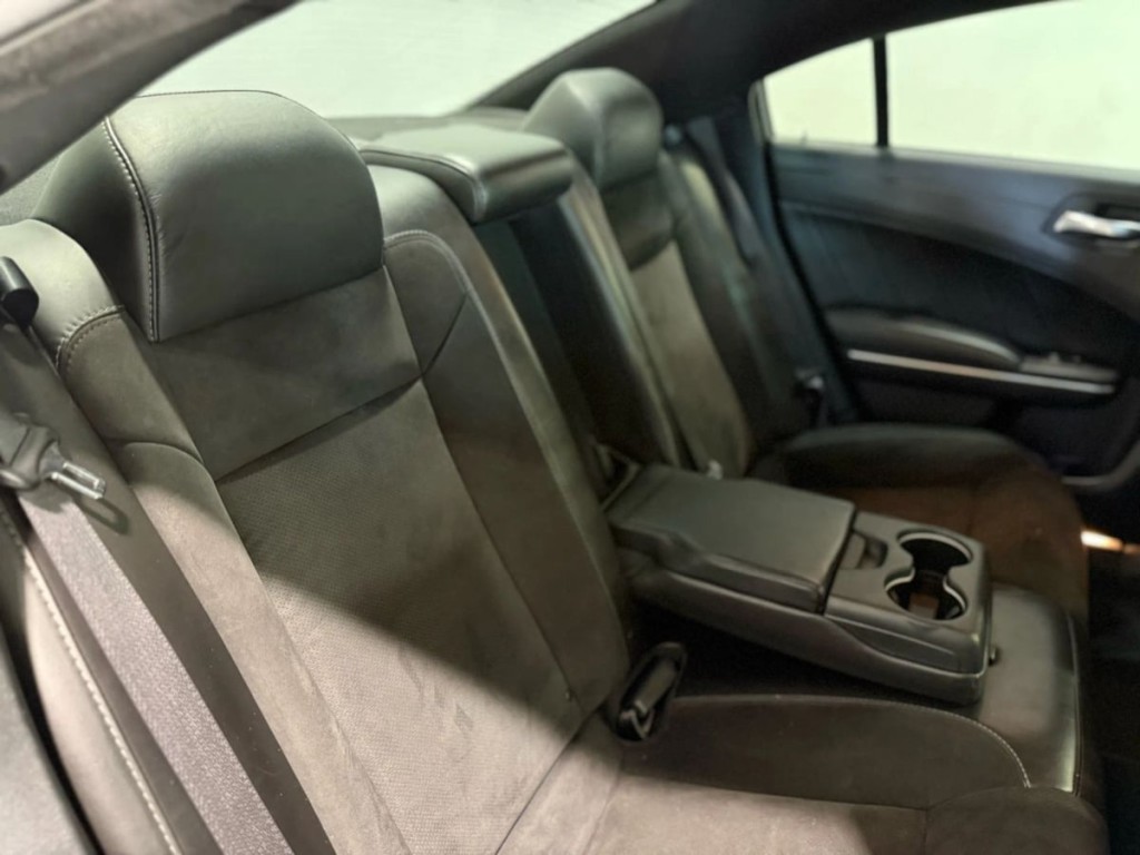 2021 Dodge Charger Image 32