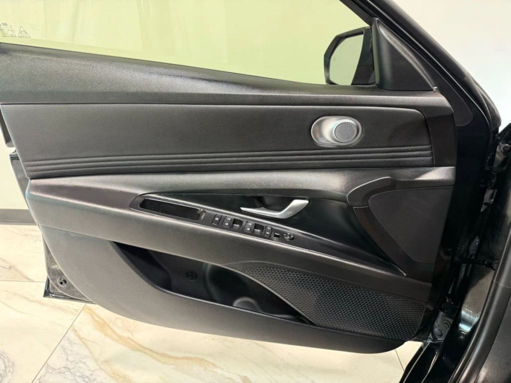 2024 Hyundai Elantra Image 11