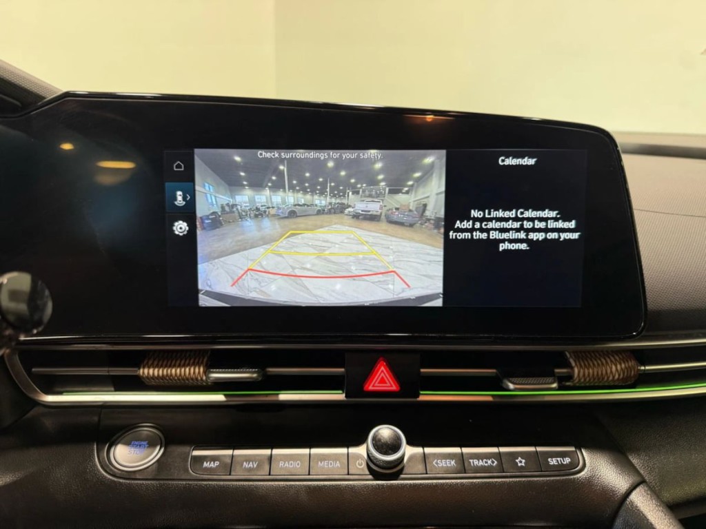 2024 Hyundai Elantra Image 20