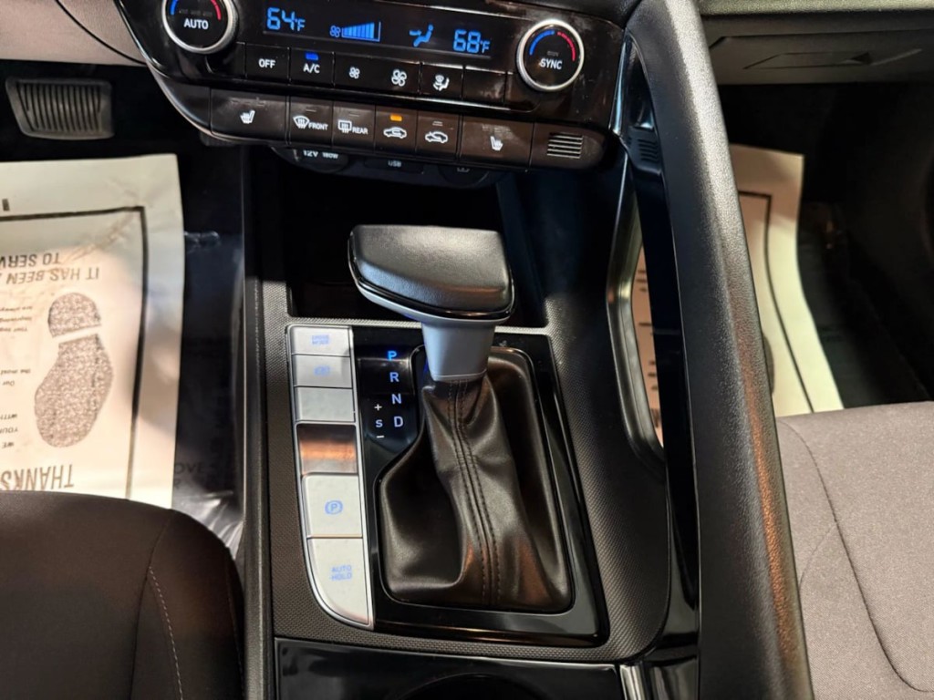 2024 Hyundai Elantra Image 21