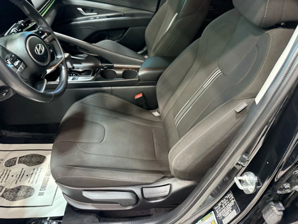 2024 Hyundai Elantra Image 23