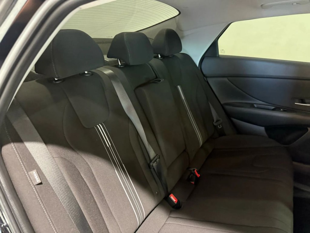 2024 Hyundai Elantra Image 29