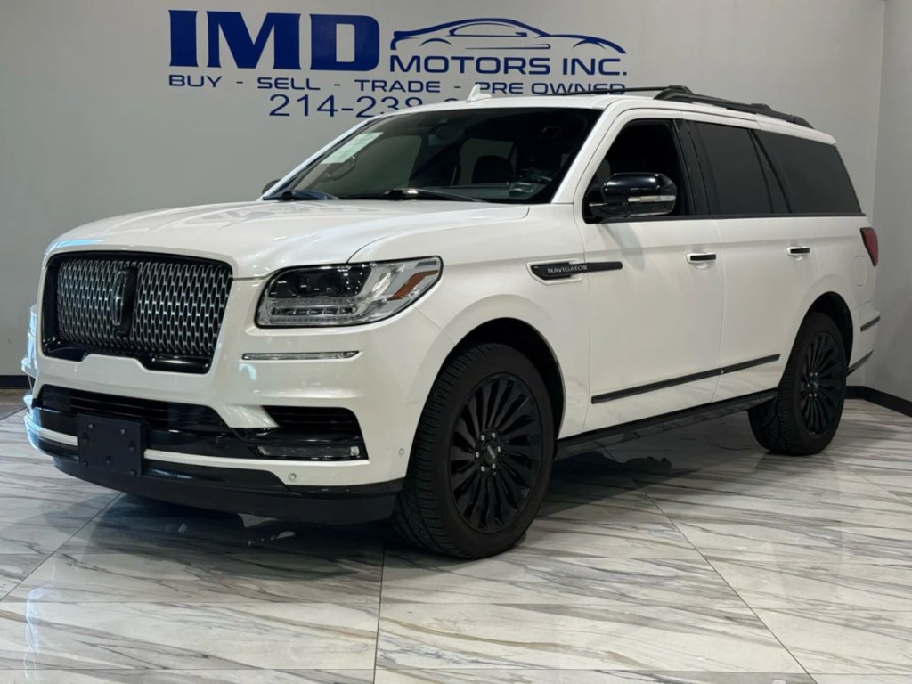 2019 Lincoln Navigator Image 2