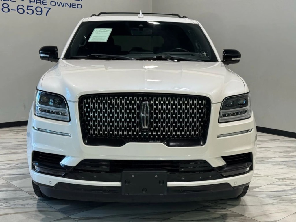 2019 Lincoln Navigator Image 3