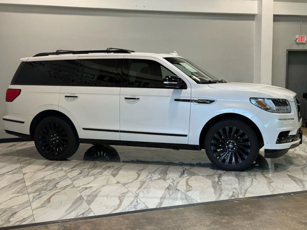 2019 Lincoln Navigator Image 5